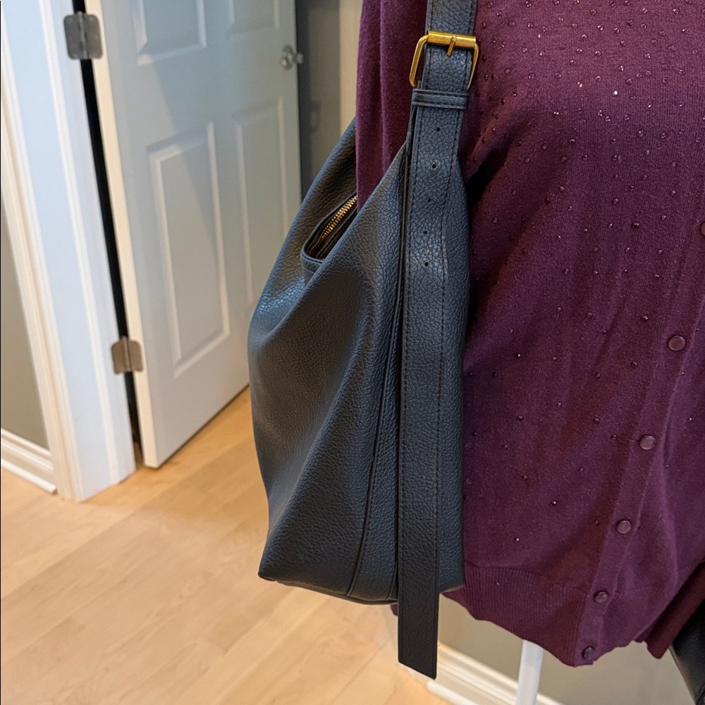 OLD NAVY Hobo Bag - Black - Picture 2 of 12